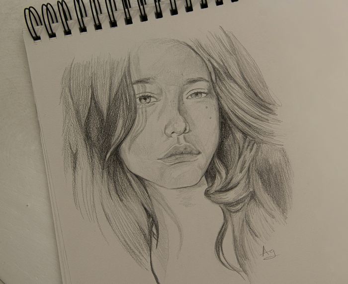 Visage au crayon — Crayon